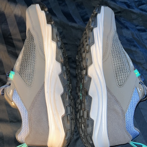 Women’s 10 COLUMBIA ORTHOLITE ECO LT HIKING SHOES - Picture 5 of 8